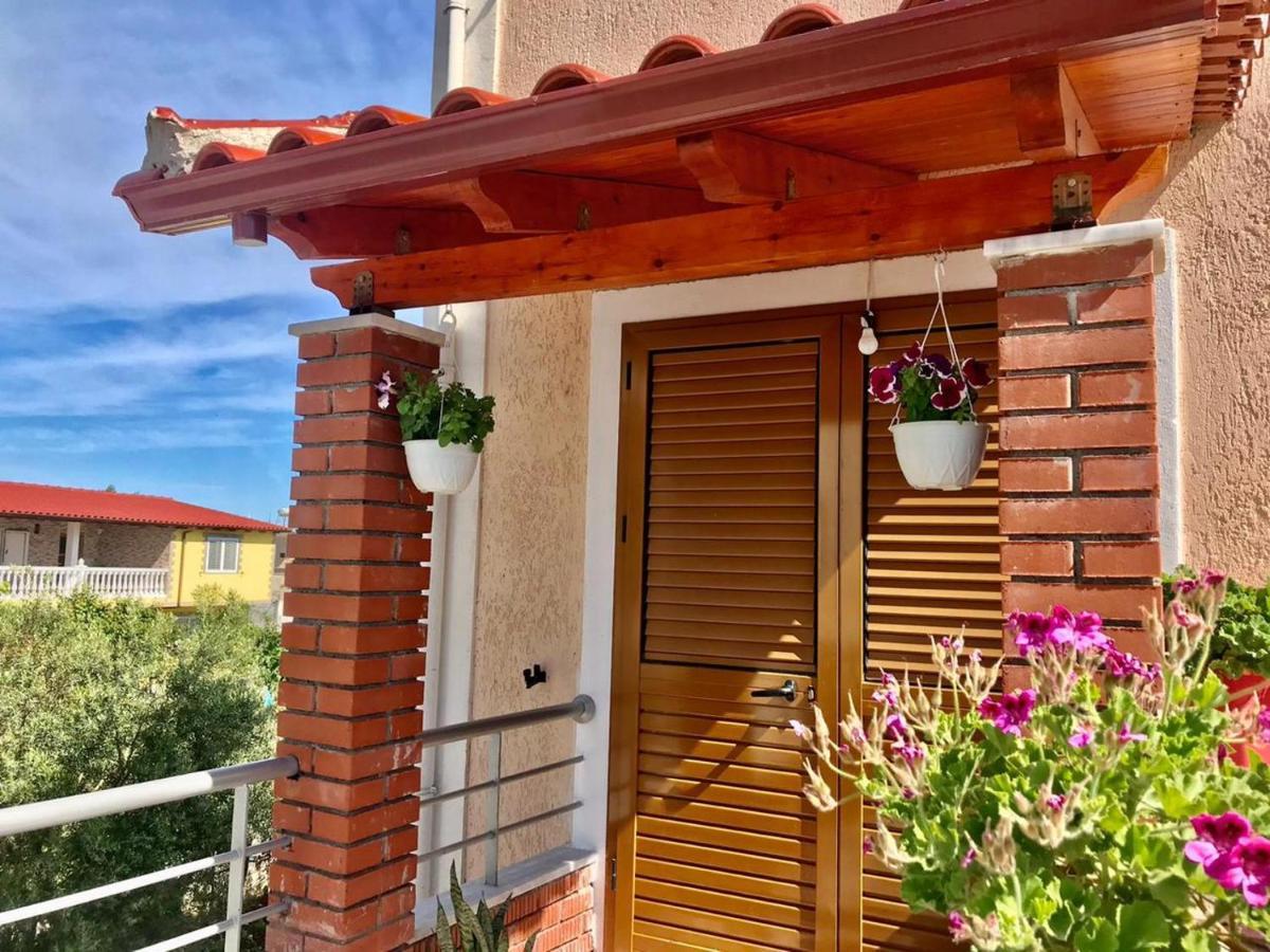 Vila Arlind Hotel Vlorë Buitenkant foto