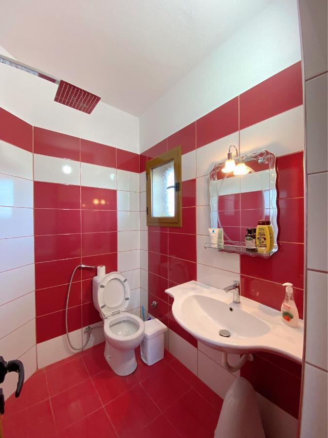 Vila Arlind Hotel Vlorë Buitenkant foto