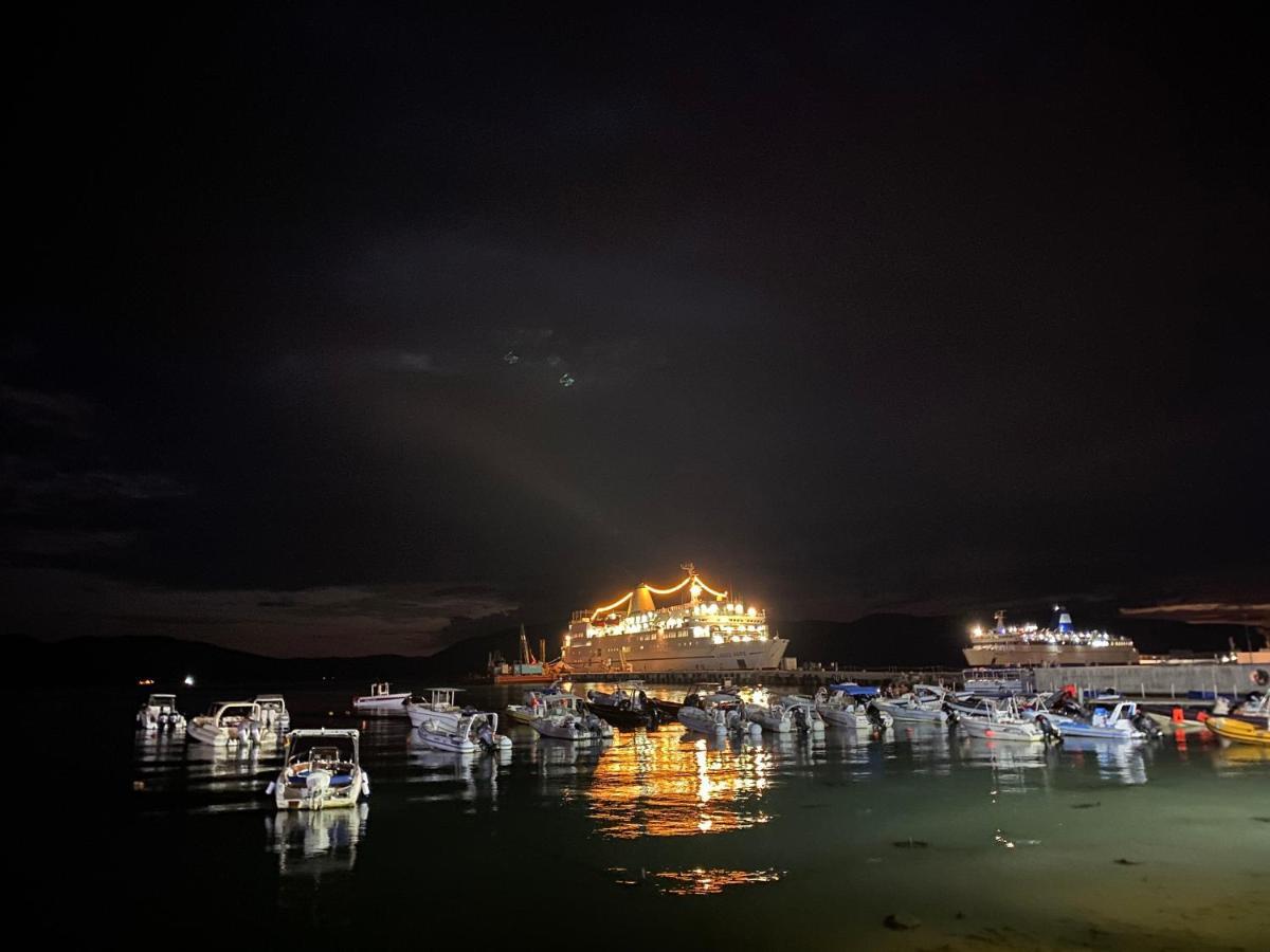 Vila Arlind Hotel Vlorë Buitenkant foto
