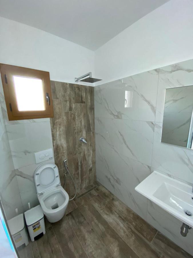 Vila Arlind Hotel Vlorë Buitenkant foto